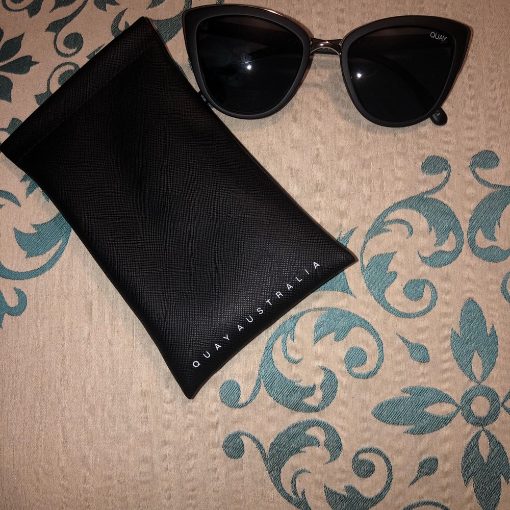 Sunglasses - Picture 4 of 4